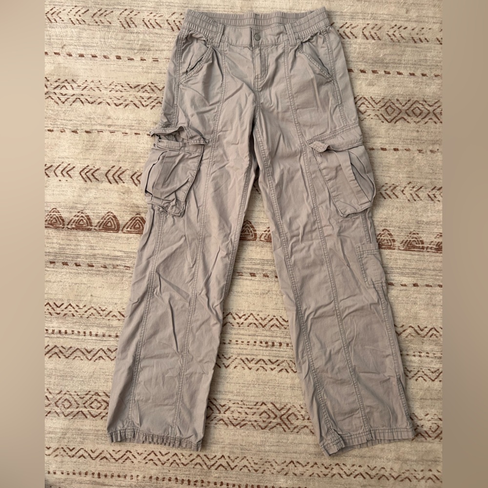 Chic Gray Cargo Pants